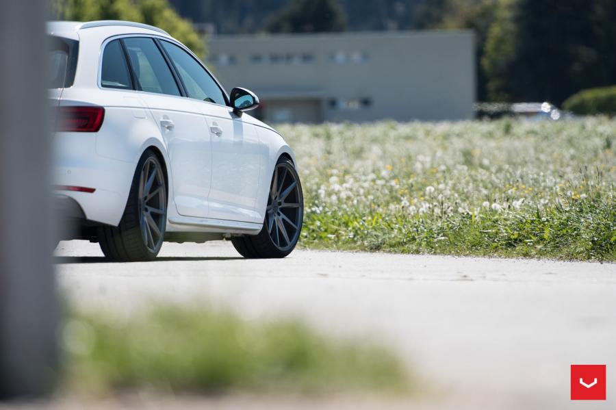  Audi A4 Avant Quattro on Vossen Wheels (VFS1) 2017 года  (фото 19 из 35)